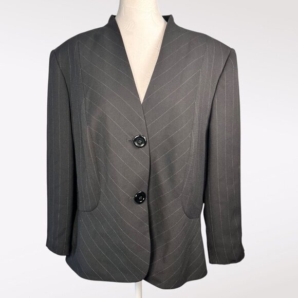 Tahari Arthur S. Levine Pinstripe Blazer Jacket Black Size 18 - Picture 1 of 10